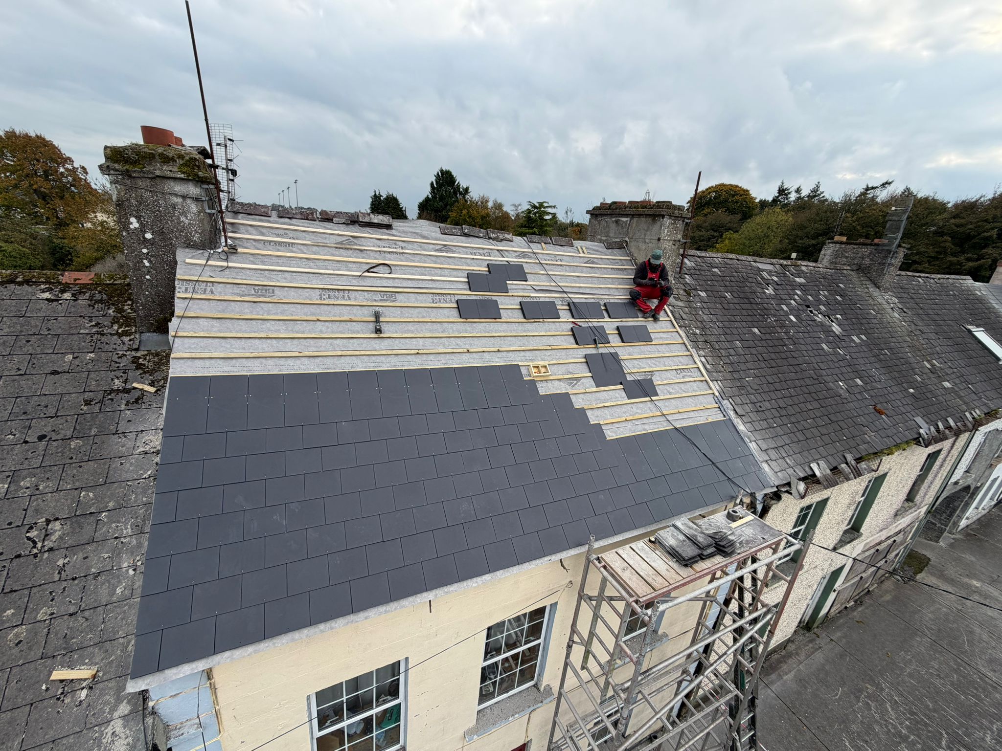 local roofers providing roofing and guttering